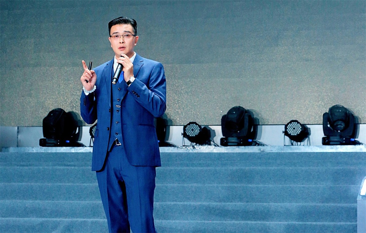 团拜会运动策划公司_年会策划执行公司_成都平博