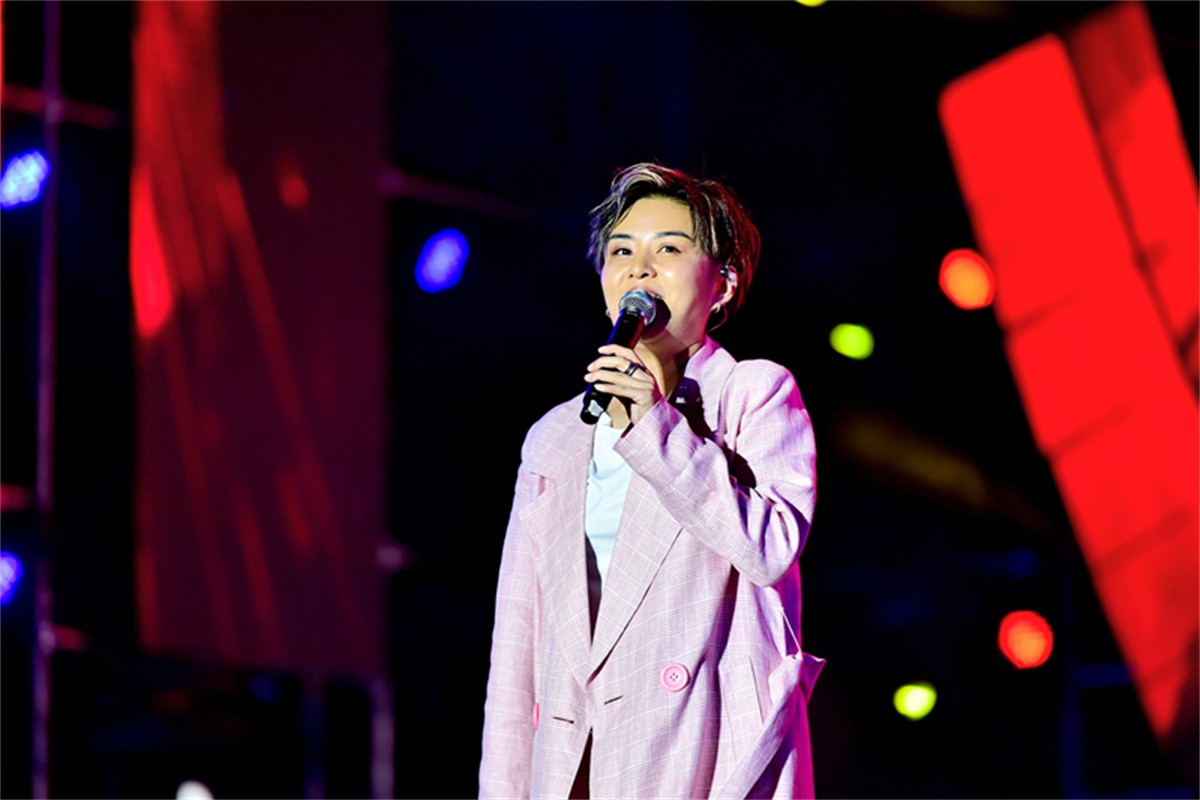 &quot;红旗飘飘&quot;红旗连锁群星演唱会-群星演出运动策划公司_演唱会运动策划公司_平博文化撒播集团