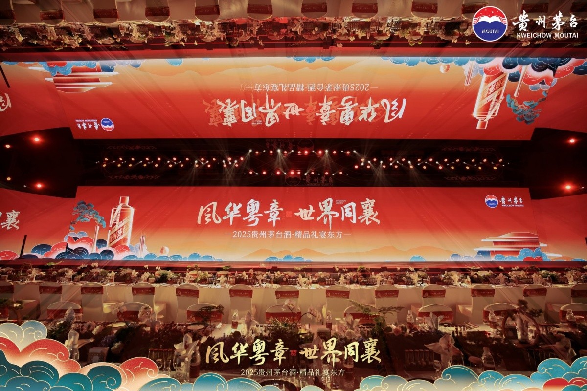 2_1600_3000_gif.jpg
